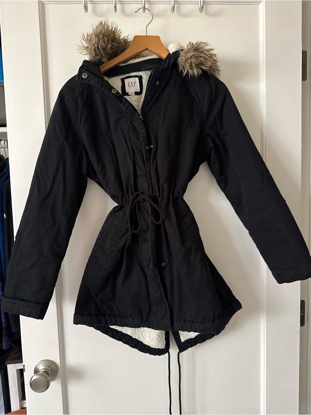 GAP Women's Black Faux-Fur Hooded Parka Jacket